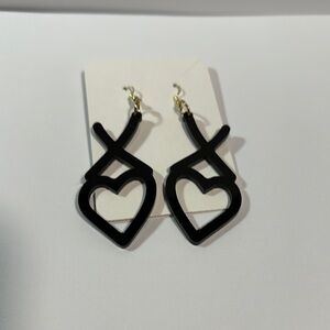 Black Geometric Heart Earrings with Modern Design